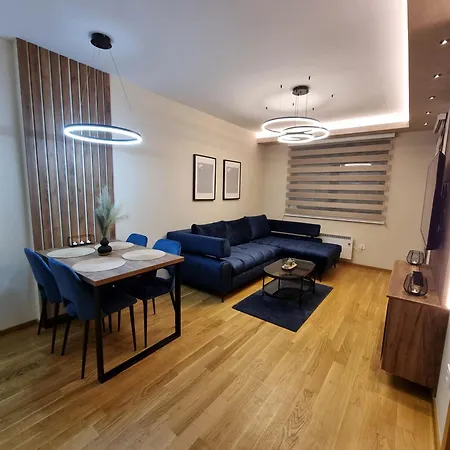 Apartment Lux *